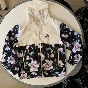 MINT Worldwide 3m reflective zippered jacket